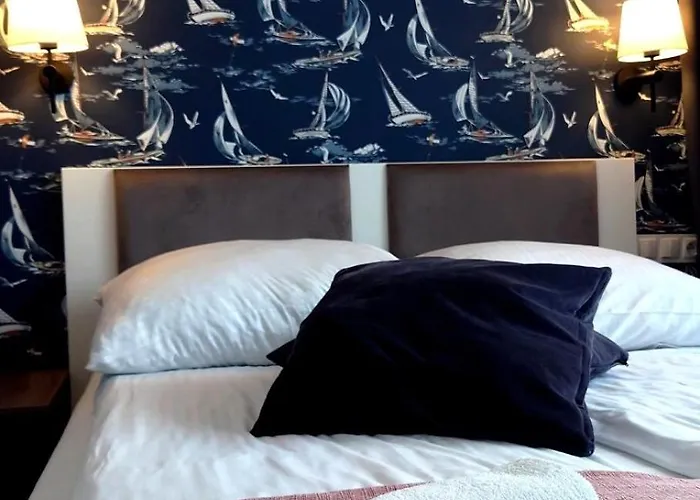 Bed & Breakfast Willa Akacja Bed & Breakfast - Gdynia Orlowo 3*